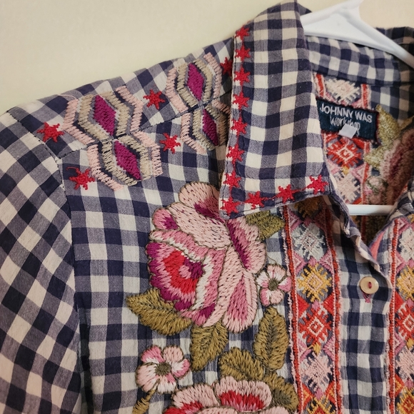 Johnny Was Workshop Gingham Plaid Embroidered Floral Button Down Top Rodeo Shirt - Picture 6 of 15